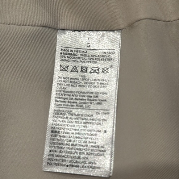 Gap Faux Fur Vest - Picture 3 of 4